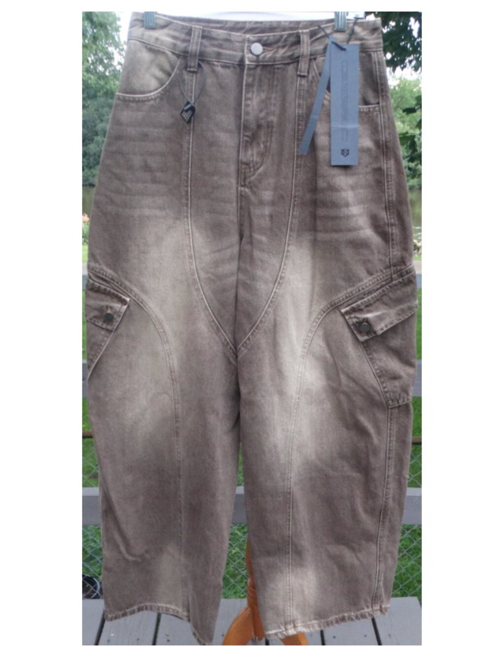 NEW SUPERMADE Street Culottes Barrel Cargo Jeans Women's Size 28/Large, brown